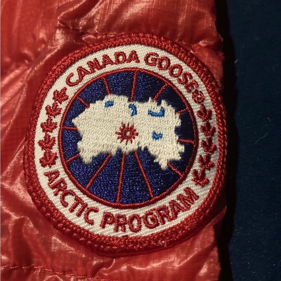 Canada goose red jacket - Picture 2 of 9